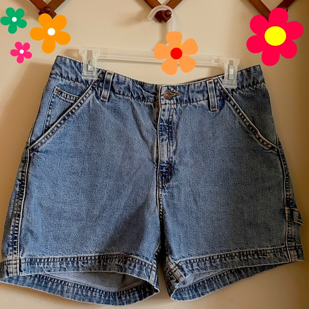 SALE 20% OFF Vintage Women’s Levi’s Cargo Shorts 90s 80s